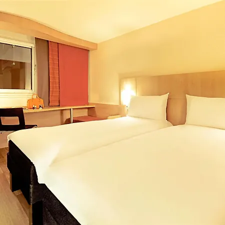 Ibis Centrum 3*