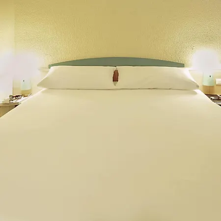 Ibis Centrum Hotel 3*