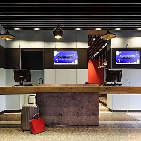Ibis Centrum Hotel 3*