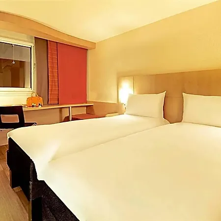 Ibis Centrum Hotel 3*