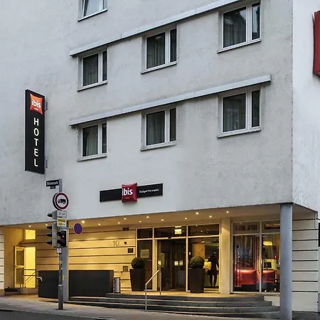 Ibis Centrum Hotel 3*