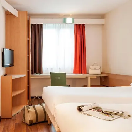 Ibis Centrum Szálloda 3*