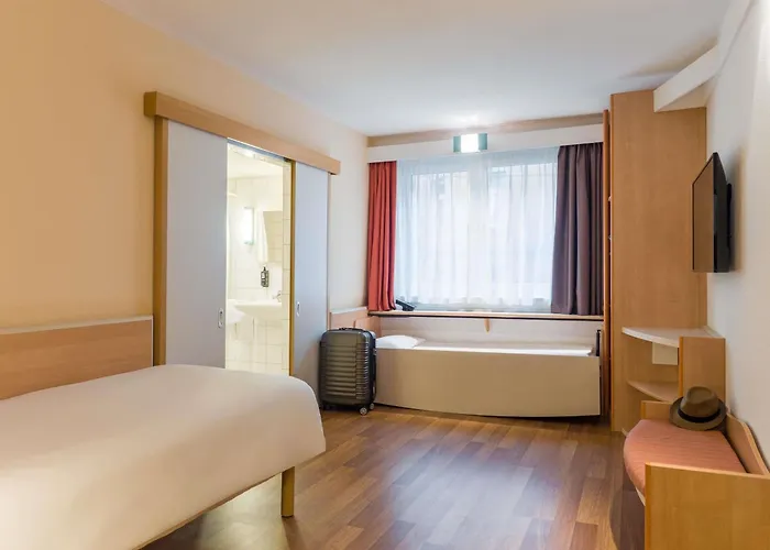 Ibis Centrum Szálloda 3*